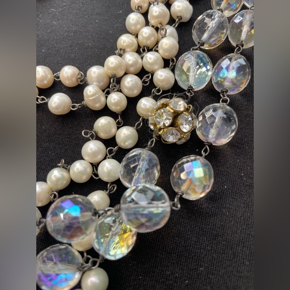 Gorgeous cluster necklace by Twigs - Picture 2 of 4